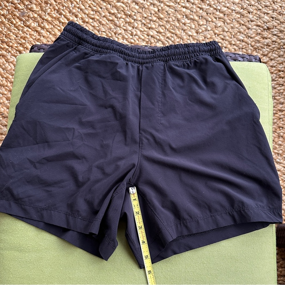 Men’s Lululemon shorts